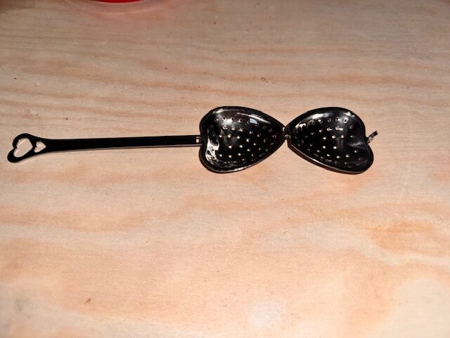 Theepot met bijpassende suikerpot en melkkannetje